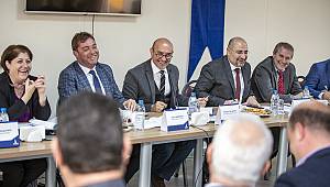 Tunç Soyer Bayındırlı muhtarları dinledi