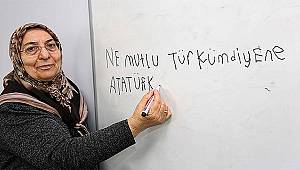 74 yaşında okuma yazmayı öğrendi