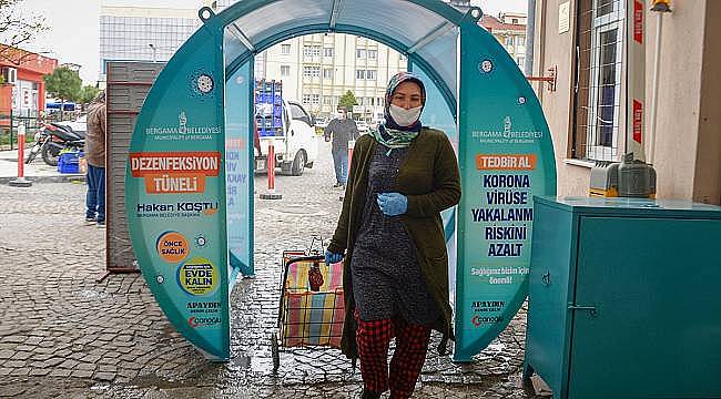 Bergama pazarına dezenfeksiyon tüneli 