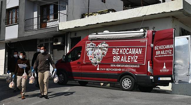 İzmir'de ihtiyaç sahiplerine çorba ve ekmek  
