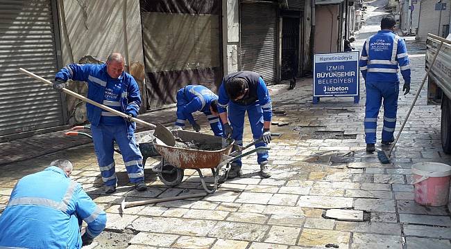 İzmirliler evde kalıyor İzmir'in yolları yenileniyor 