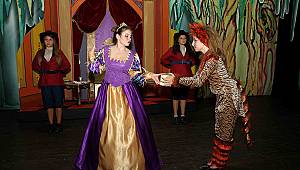 Karşıyaka Belediye Tiyatrosu'ndan sanatseverlere müjde