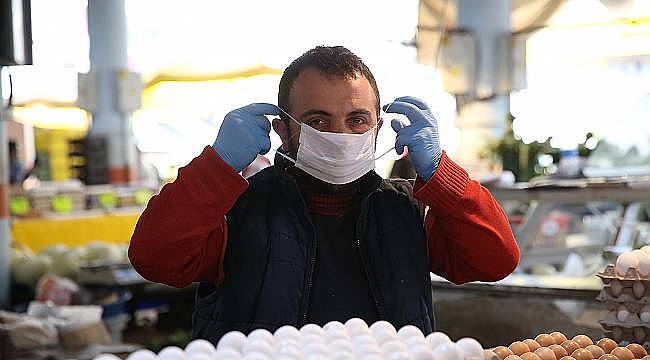 Karşıyaka'nın pazar yerlerinde 'korona' denetimi! 