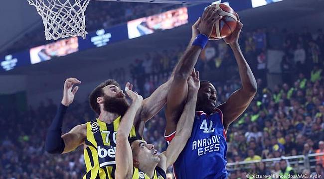 Türkiye'de basketbol ve voleybol ligleri sonlandırıldı 