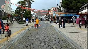 Yağmur izin verdiği kadar dışarı çıkabildiler