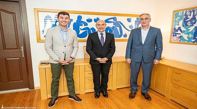 Başkan Soyer Piraziz ve Gülyalı belediye başkanlarıyla bir araya geldi 