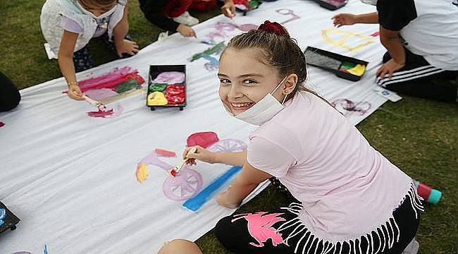 Karşıyakalı çocuklar bisiklet sevgisini resmetti 