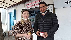 Yeni kontrollü sosyal hayatın ilk gününde Foça'ya geldiler