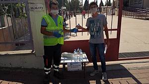 YKS'de ter dökecek öğrencilere su ve maske desteği 