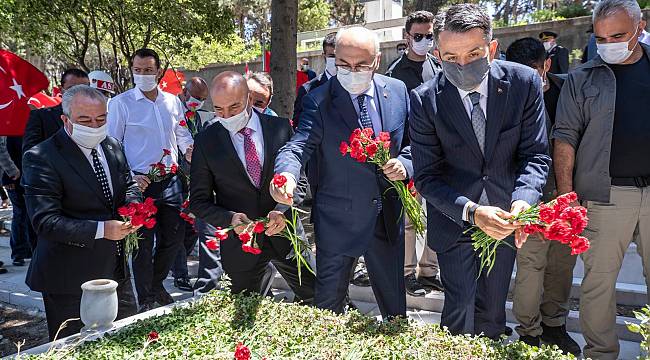 15 Temmuz Demokrasi ve Milli Birlik Günü'nde şehitler anıldı 