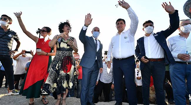 Başkan Soyer'den Mavişehir'de TOKİ satışına tepki: "Ranta karşı mücadele edeceğiz"