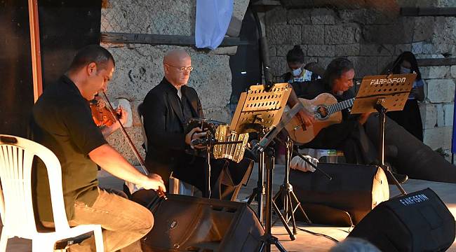 Beşkapılar Kalesi'nde Tango Rüzgarı