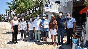 Foça'da iki işletme Turuncu Çember sertifikası aldı!  