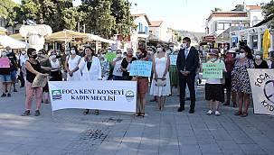 FOÇALI KADINLAR İSTANBUL SÖZLEŞMESİ İÇİN MEYDANA ÇIKTILAR 