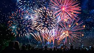 İzmir artık havai fişek gösterisi yapmayacak!