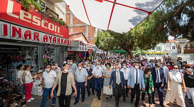 İzmir Büyükşehir'in eli Alaşehir'deki üreticilere kadar uzandı 