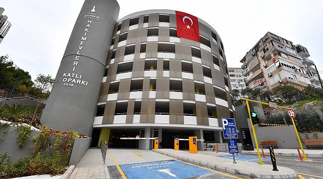 İzmir'de gazilere, gazi eşleri ve şehit yakınlarına Büyükşehir otoparkları ücretsiz 