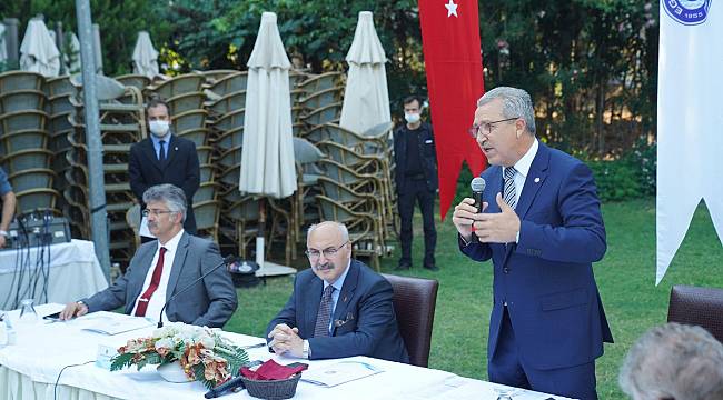 İzmir'in kanaat önderleri Ege Üniversitesinde buluştu 