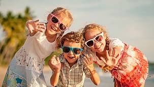 Çocukların göz sağlığını bozan 5 yaz tehlikesi!