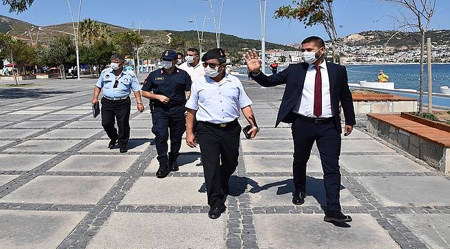 Foça'da koronavirüs denetimleri 