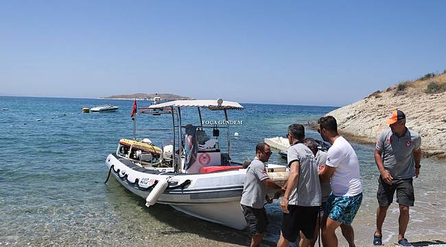 Foça'daki tekne faciasındaki kayıp çocuğun arama çalışmaları sürüyor 