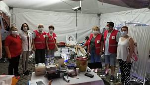 Foça'dan Kızılay'a 56 ünite kan bağışı 