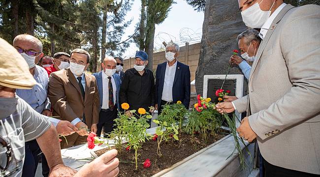 Gültepe'nin eski belediye başkanı Aydın Erten mezarı başında anıldı 