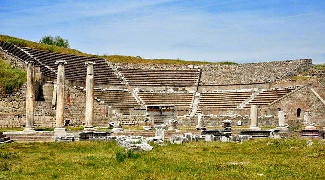 İzmir Büyükşehir Belediye Meclisi Bergama Asklepion'da toplanacak 