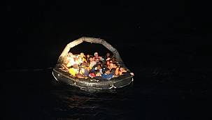 Sahil Güvenlik ekipleri Foça'da 125 kaçak göçmeni kurtardı 