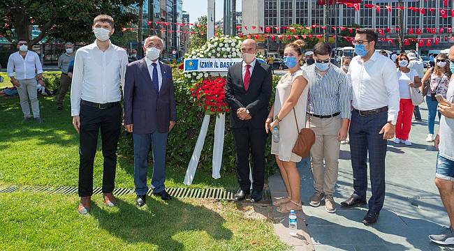 Soyer, CHP İzmir İl Örgütü'nün düzenlediği 30 Ağustos törenine katıldı 