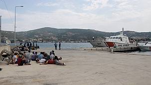 Yunanistan'ın denize bıraktığı 90 kaçak göçmen kurtarıldı