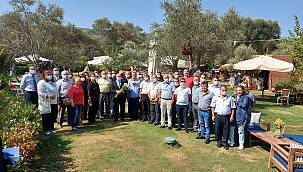 Başkan Tunç Soyer Urlalı muhtarlar ile buluştu: "Zor günleri el ele aşacağız"