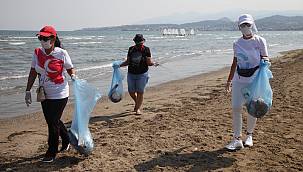 Dokuz Eylül Rotary'den deniz temizliği