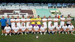 Foça'da futbol şöleni var 