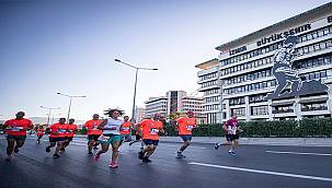 İzmir'de kurtuluş coşkusu maratonla taçlandı 