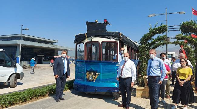 İzmir'in ilk nostaljik tramvayı 9 Eylül'de sefere başlıyor  