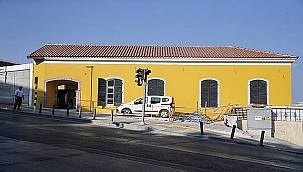 Konak'ta tarihi İstiklal İlkokulu için geri sayım 