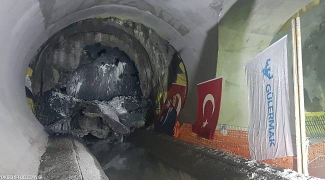 Metro tüneli Narlıdere İstasyonu ile buluştu 