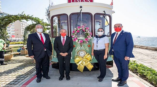 Nostaljik Tramvay, 66 yıl sonra İzmir'in kalbi Kordon'da...