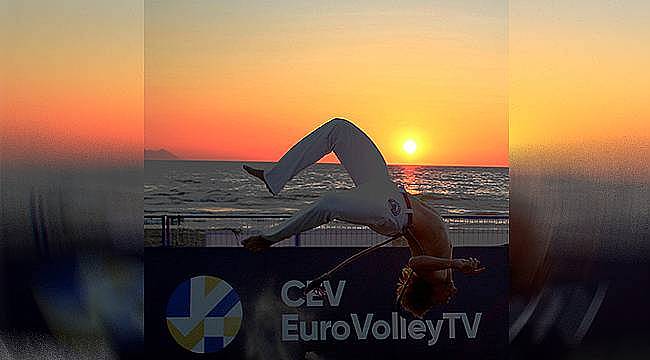Plaj Voleybolu Şampiyonası'nda capoeira rüzgarı esti 