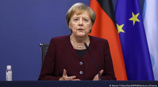 Merkel'den çağrı: Aile dışı teması azaltın 