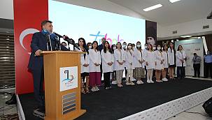 Pandemi'de Gönüllü Öğretmenler 'den Televizyonda Ders Başı  