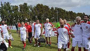 Profesyonel Ligler Dışında Her Türlü Futbol Faaliyeti Yasak