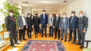 Bakan Kurum'dan Başkan Soyer'e geçmiş olsun ziyareti 