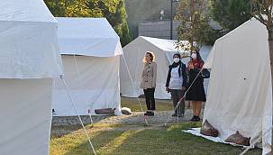 Çadır kentte duygusal anma   