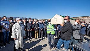 CHP Genel Başkanı Kılıçdaroğlu İzmir'de cenaze törenine katıldı 