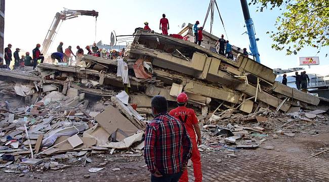 İzmir iş dünyasından deprem mesajı: "Kentsel dönüşüm projeleri hızla hayata geçmeli"