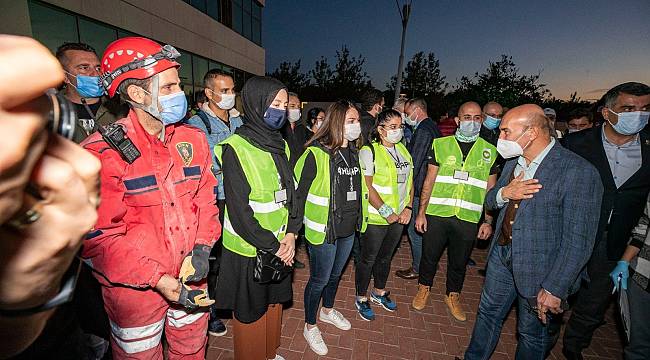 Türkiye İzmir için tek yürek oldu 