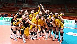 VakıfBank, Bulgaristan'dan üçte üçle dönüyor