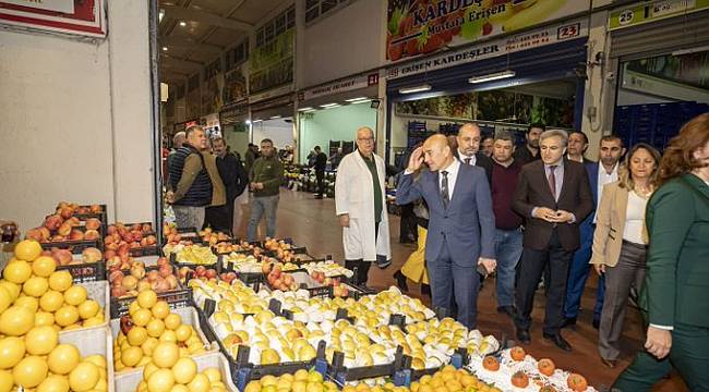 Başkan Soyer'den belediyenin kiracılarına kriz desteği 